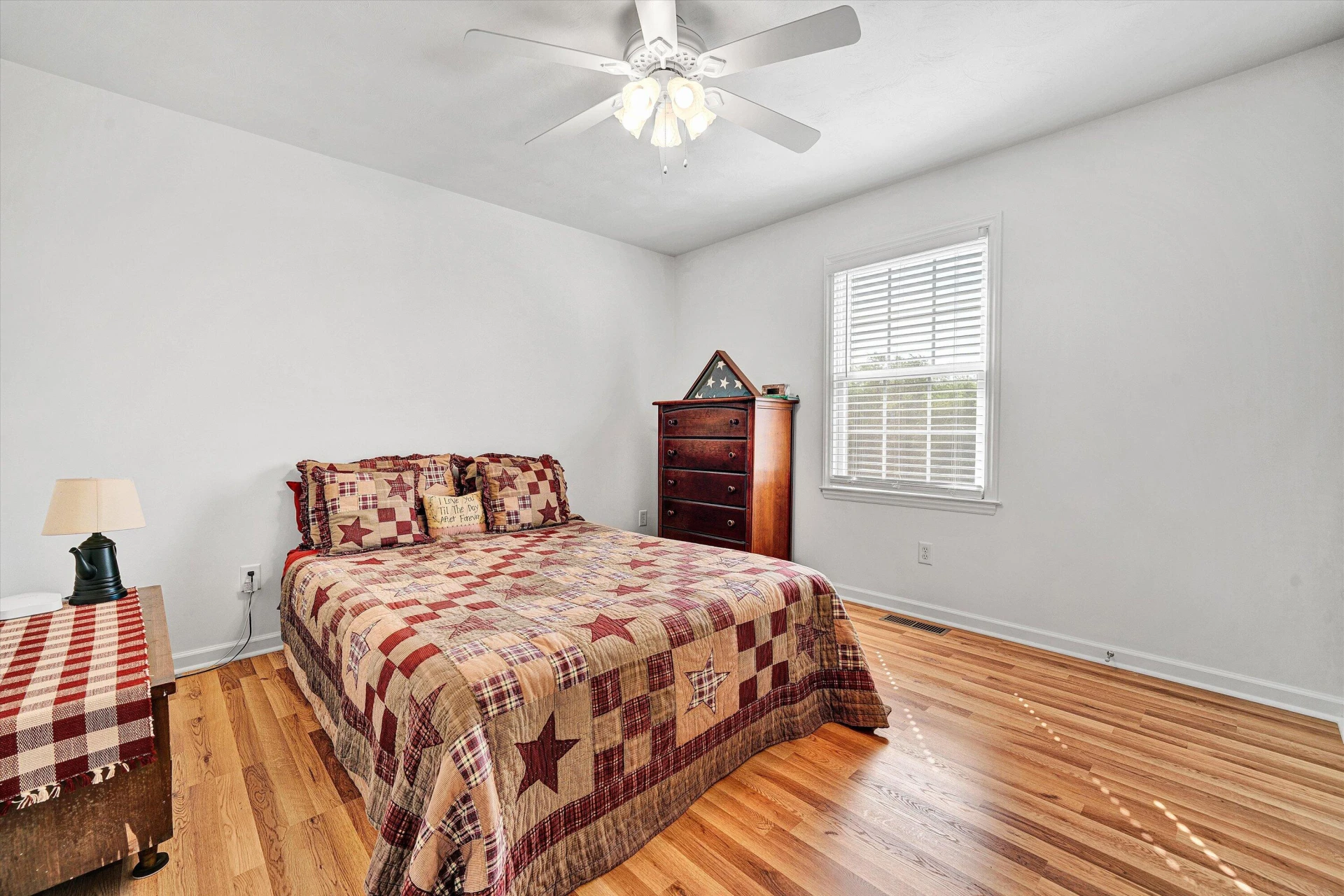 540 Harkrader ST - Photo 16