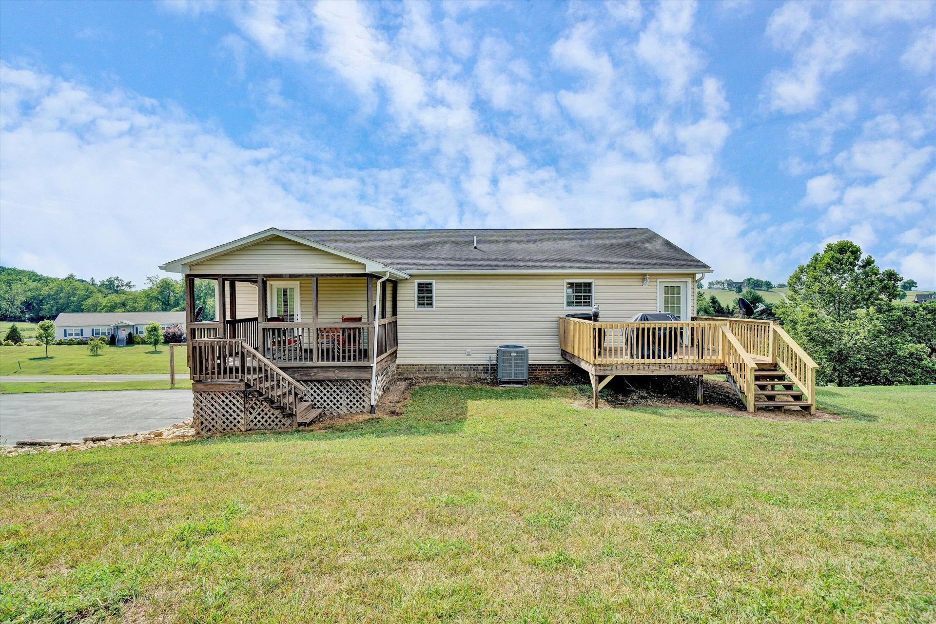 540 Harkrader ST - Photo 28