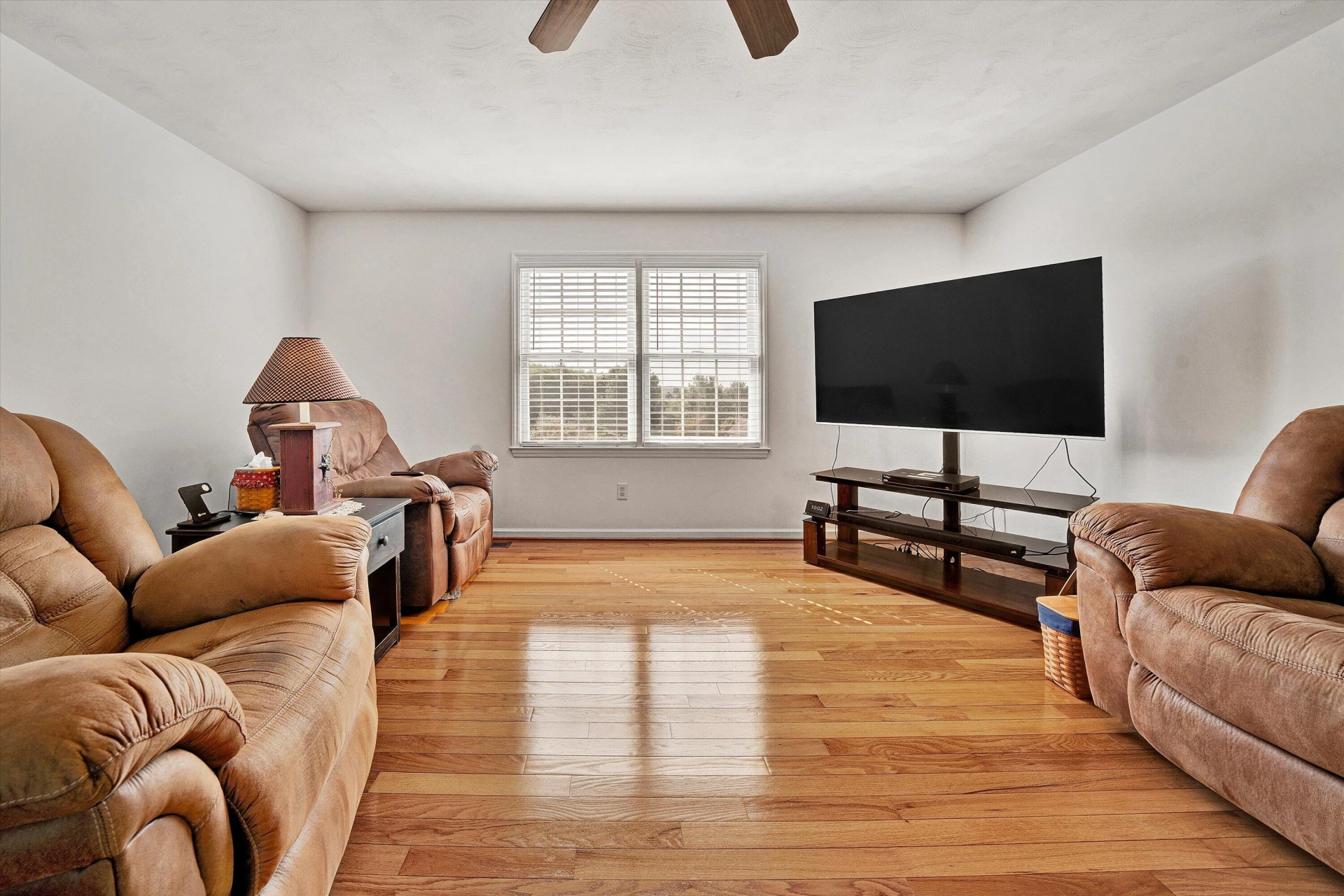 540 Harkrader ST - Photo 4