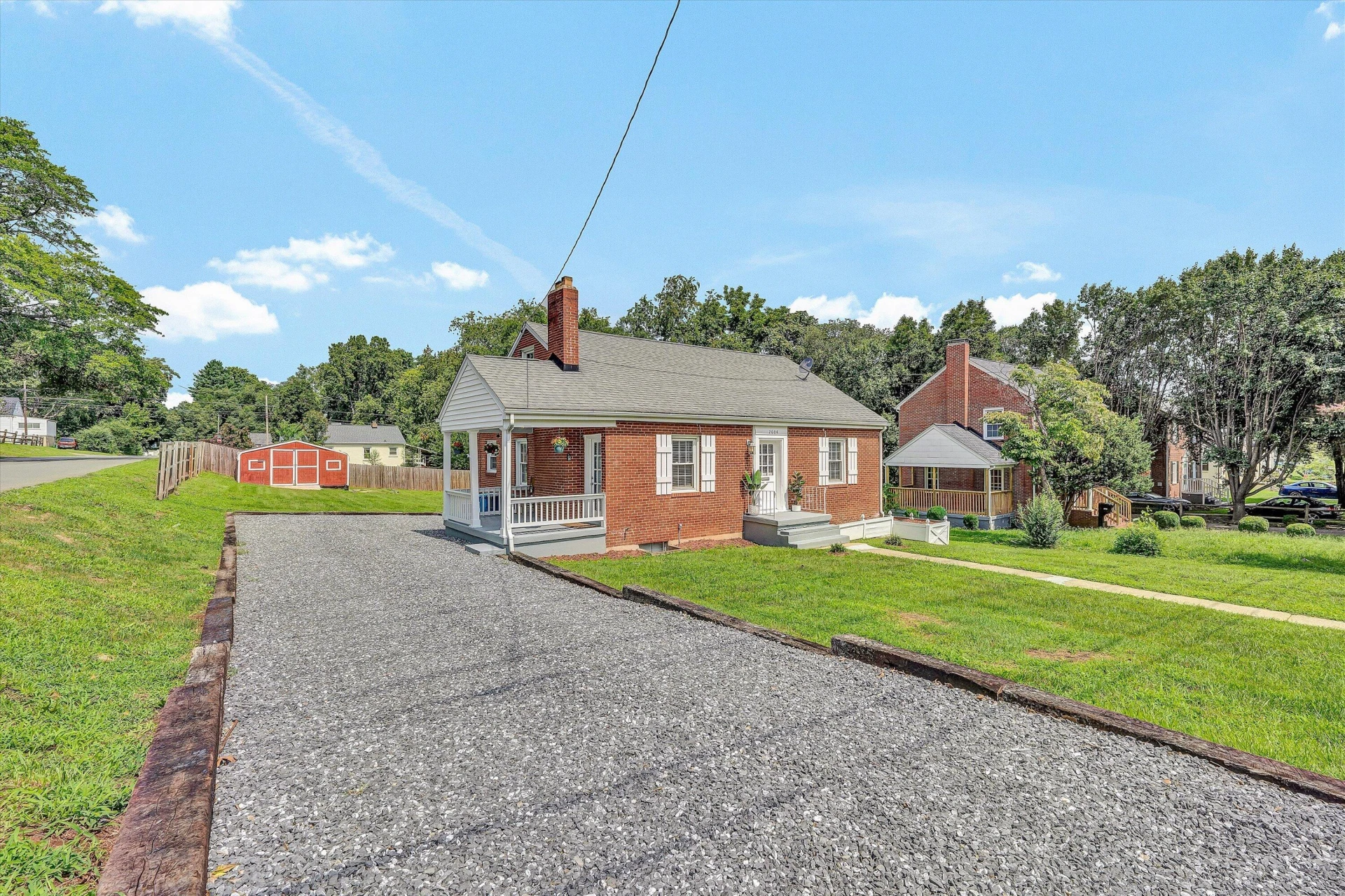 2604 Vancouver DR NW - Photo 2