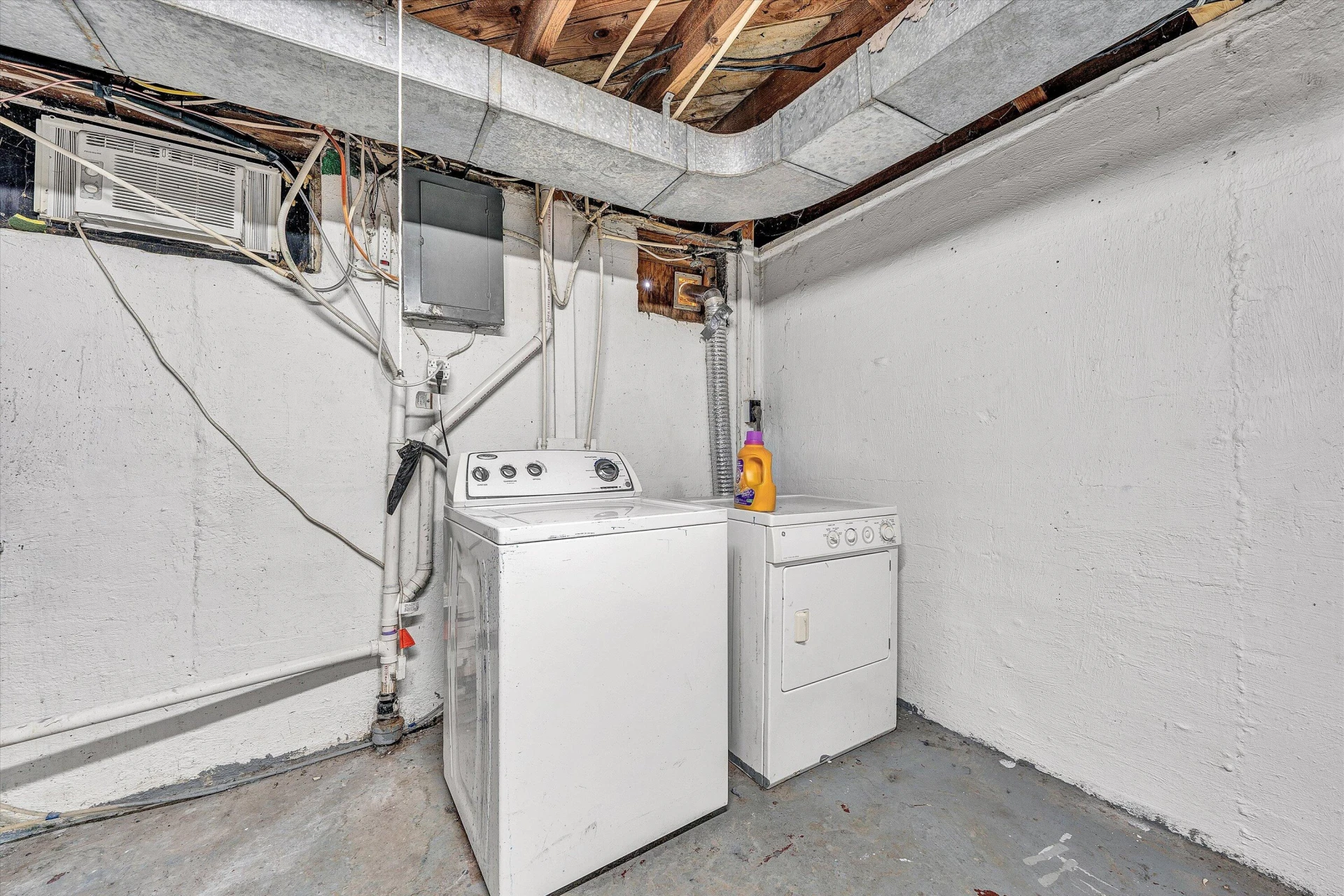 2604 Vancouver DR NW - Photo 24