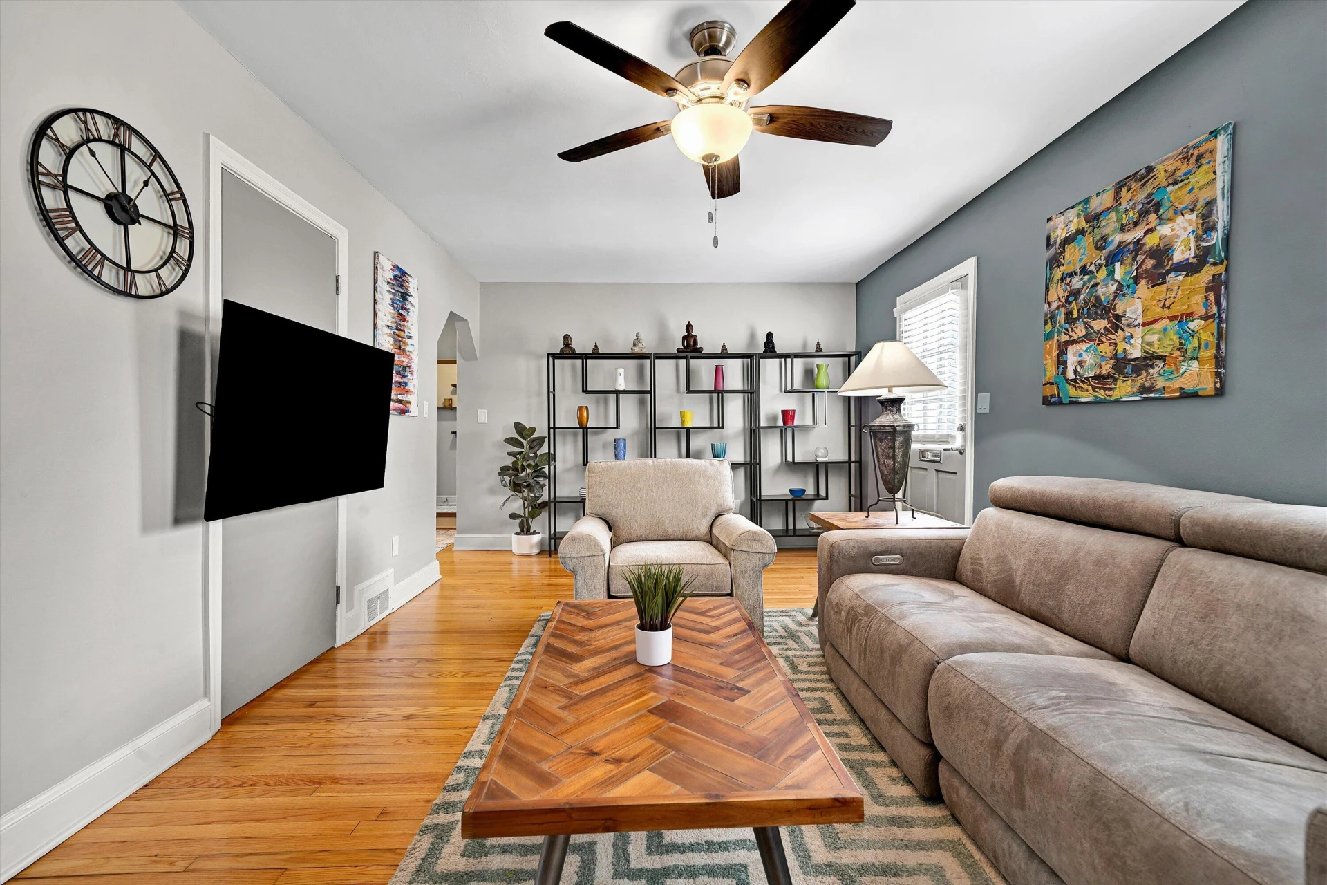 2604 Vancouver DR NW - Photo 8