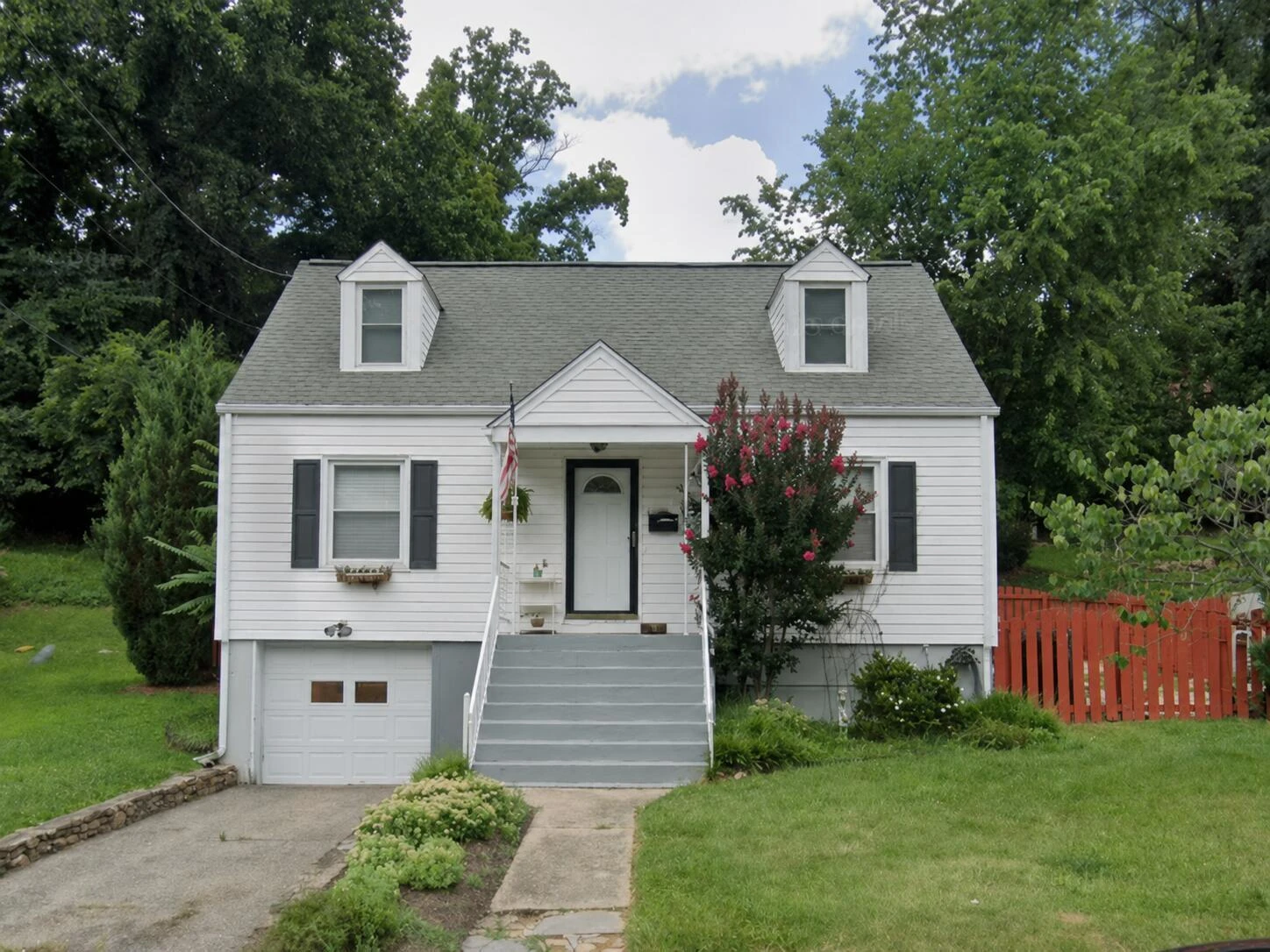 2623 Lansing DR SW - Photo 2