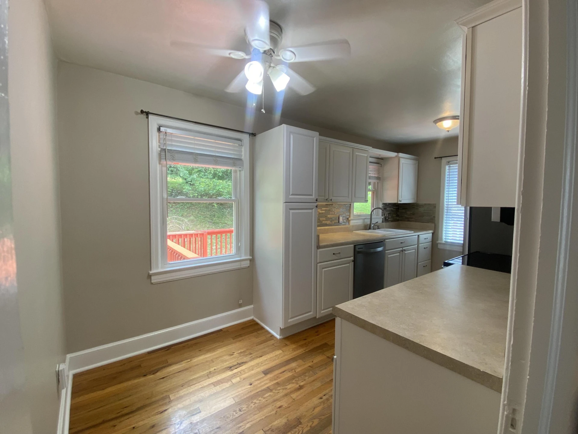2623 Lansing DR SW - Photo 7
