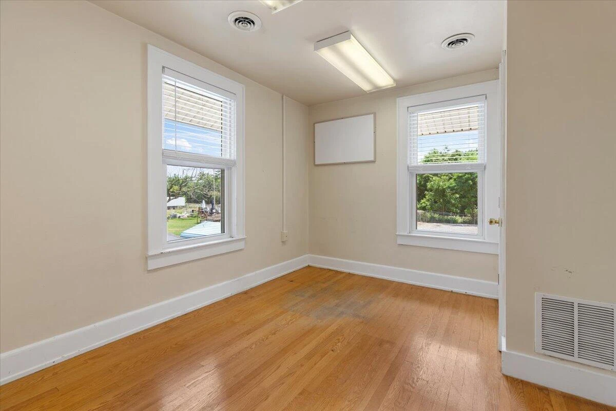4190 W Main ST - Photo 29