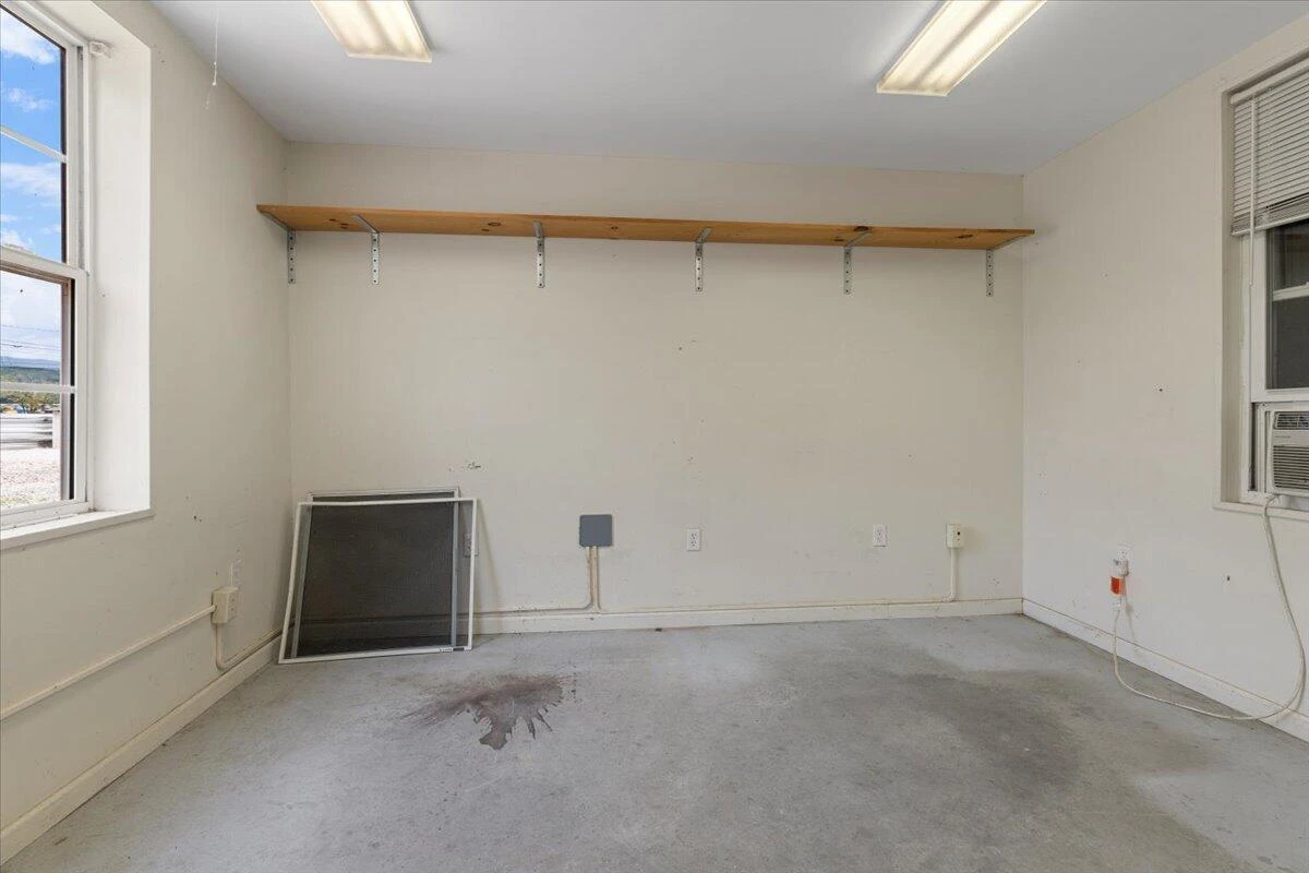 4190 W Main ST - Photo 35