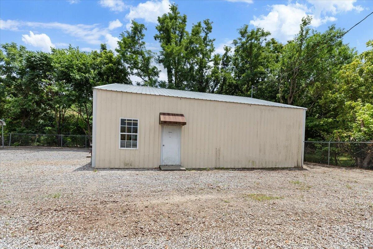 4190 W Main ST - Photo 36