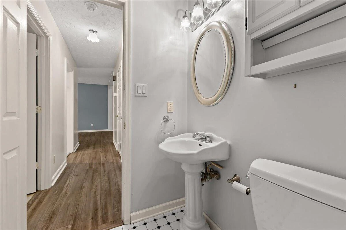 7282 Timberlane DR - Photo 13