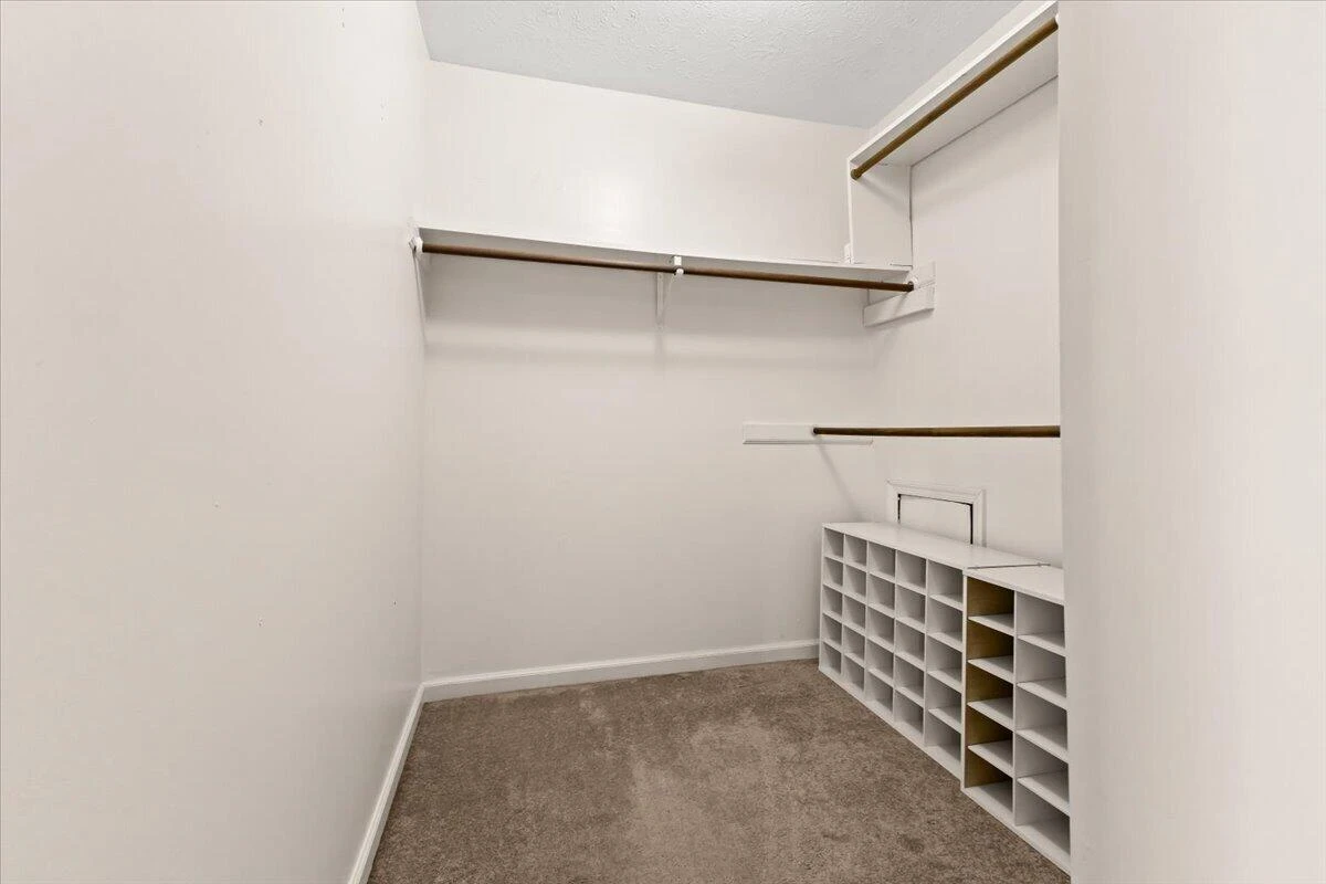 7282 Timberlane DR - Photo 21