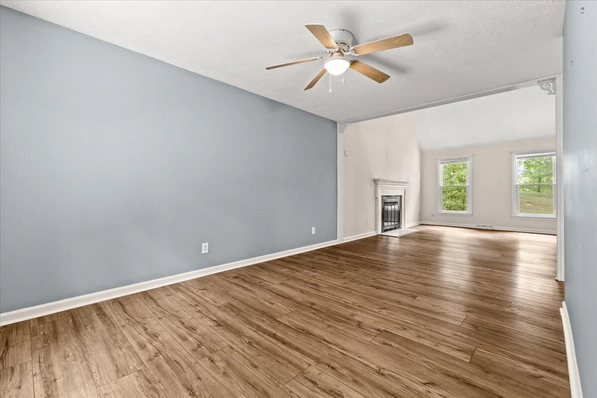 7282 Timberlane DR - Photo 6