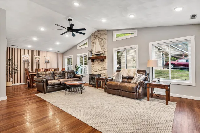 150 INDIAN POINTE DR