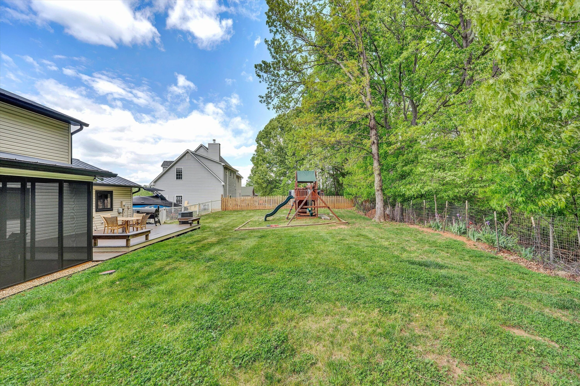 150 INDIAN POINTE DR - Photo 30