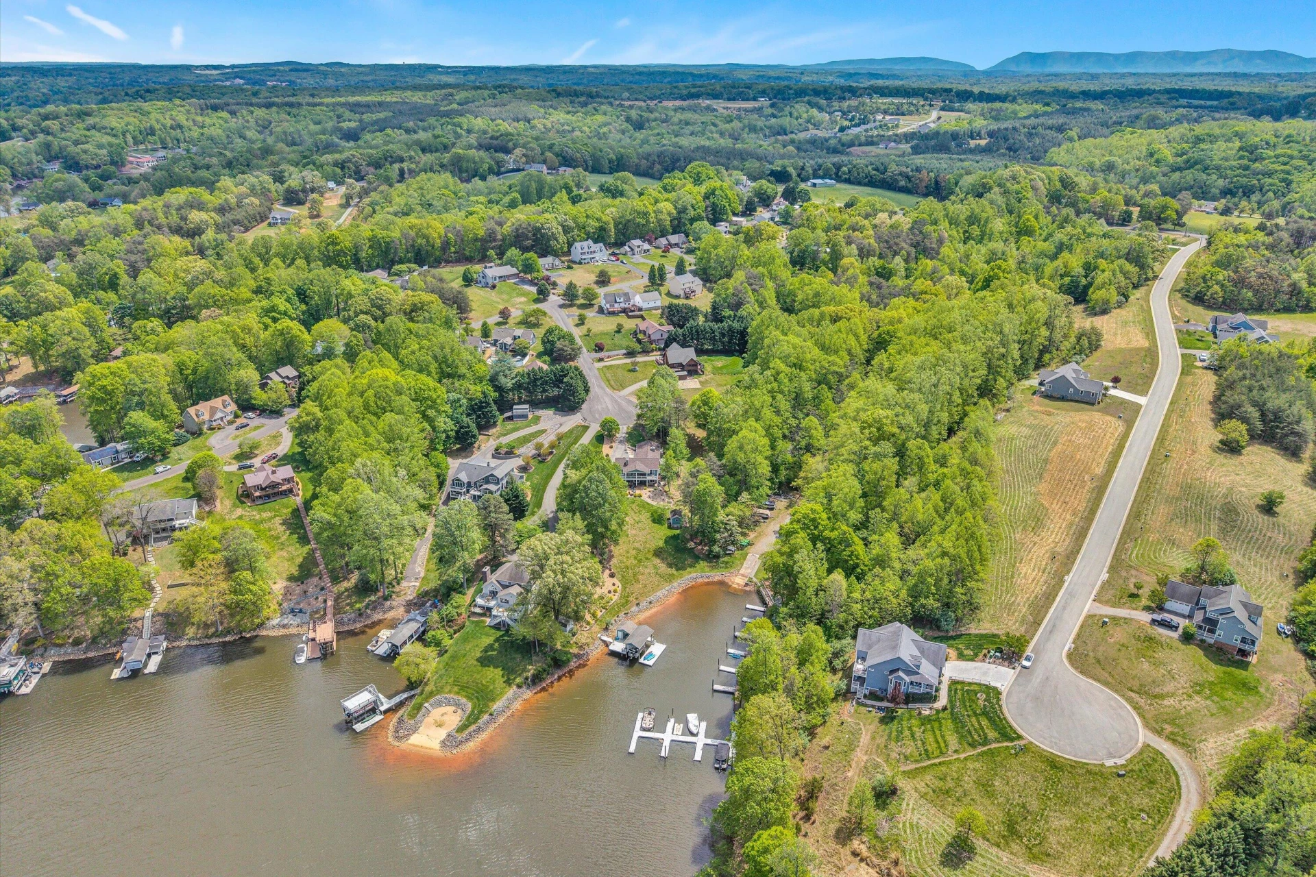 150 INDIAN POINTE DR - Photo 36