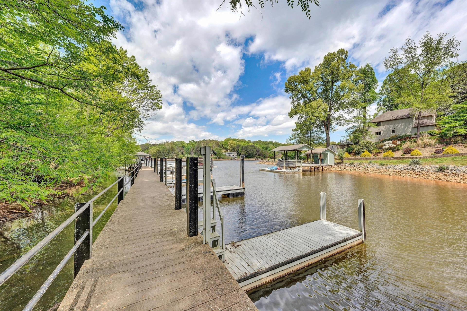 150 INDIAN POINTE DR - Photo 37
