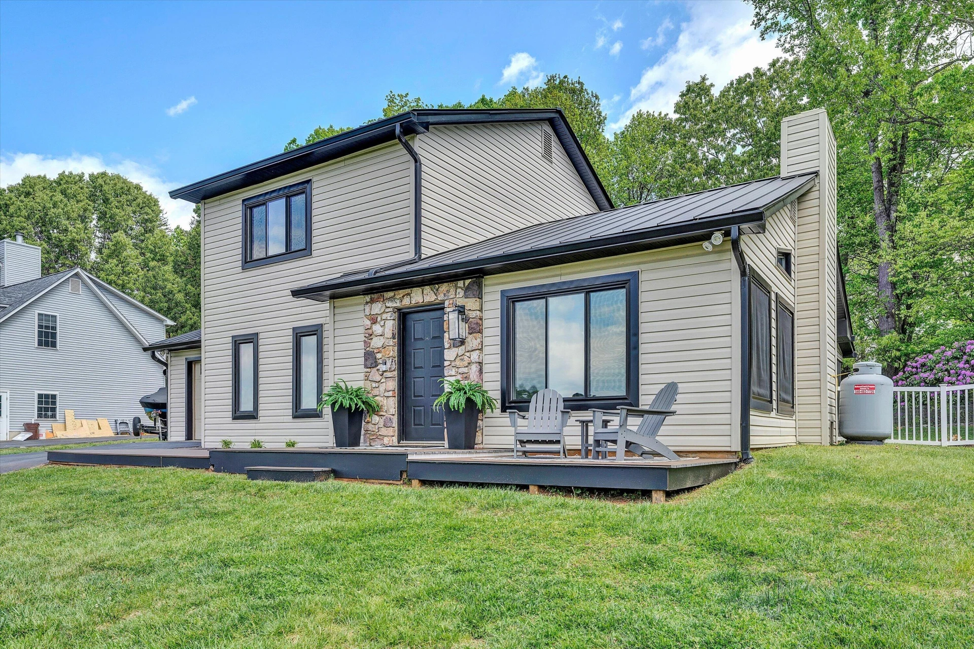 150 INDIAN POINTE DR - Photo 4
