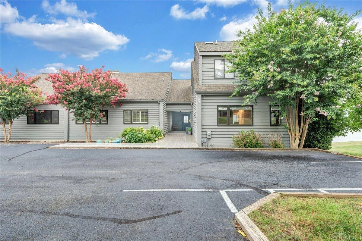897 Ashmeade RD - Photo 3
