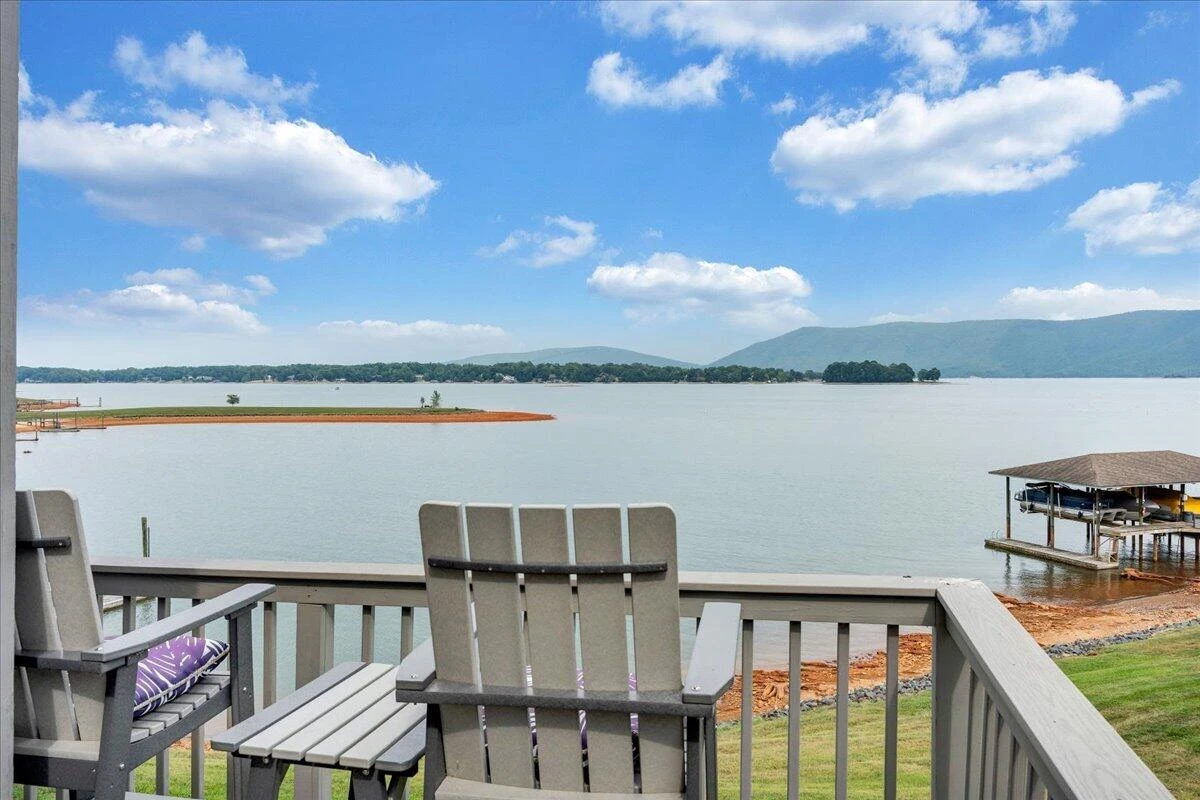 897 Ashmeade RD - Photo 10