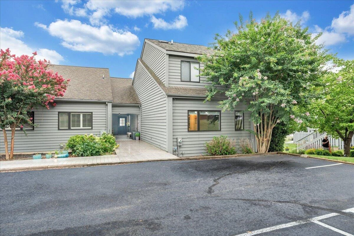 897 Ashmeade RD - Photo 14