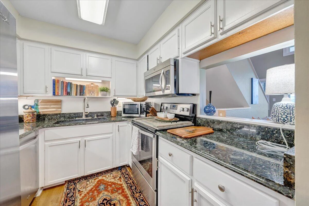 897 Ashmeade RD - Photo 52