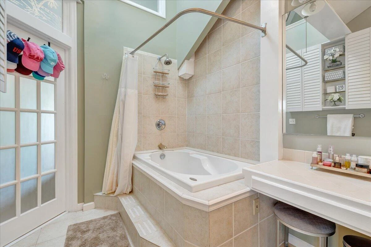 897 Ashmeade RD - Photo 67