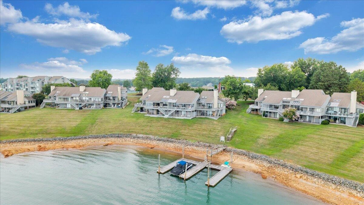 897 Ashmeade RD - Photo 98