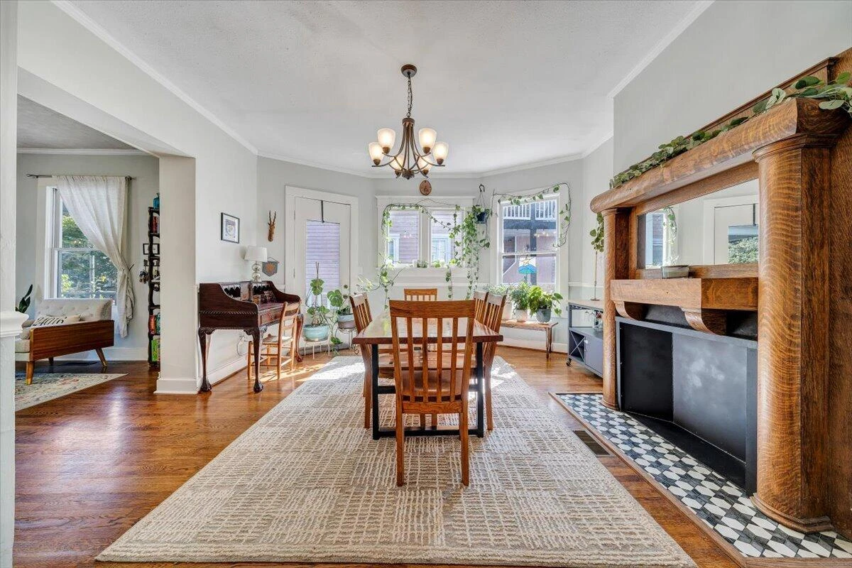 426 Woods AVE SW - Photo 10