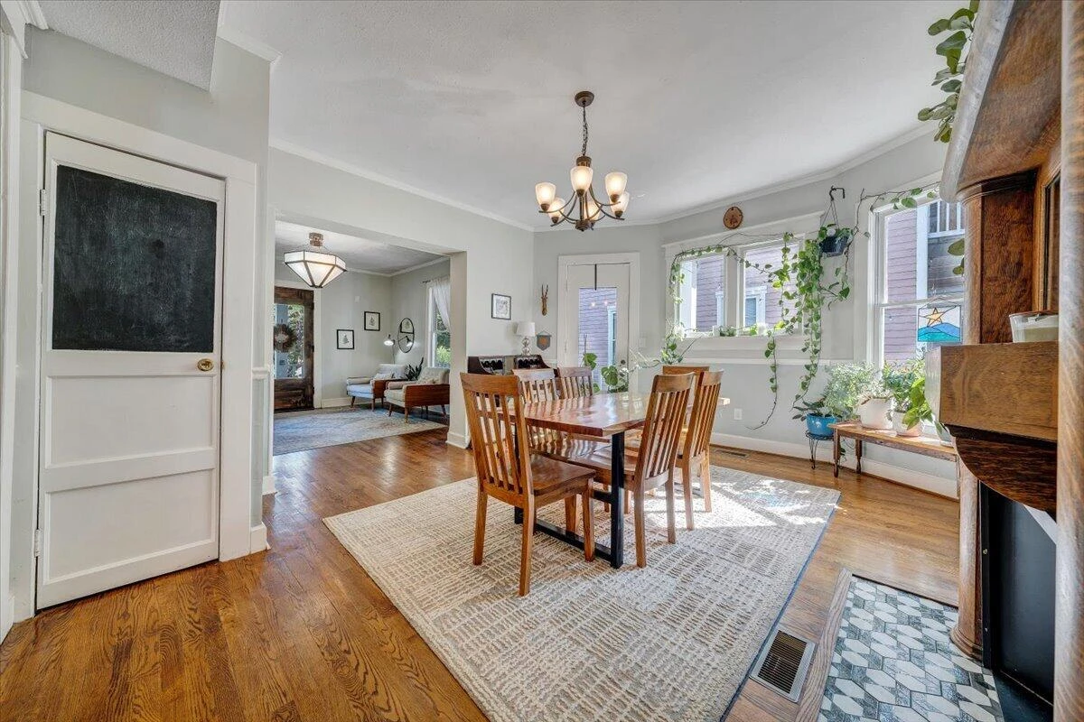 426 Woods AVE SW - Photo 11