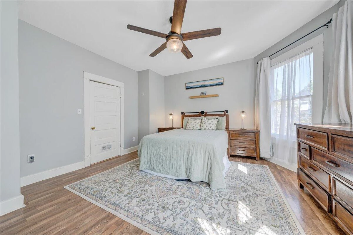 426 Woods AVE SW - Photo 26