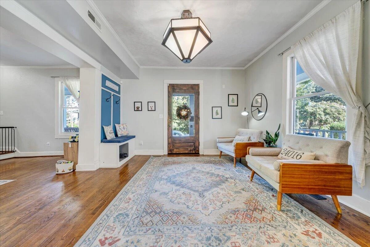 426 Woods AVE SW - Photo 4
