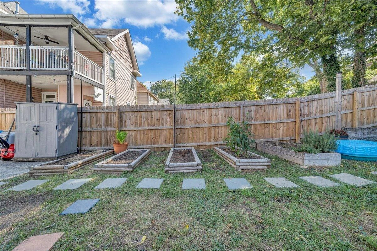 426 Woods AVE SW - Photo 49