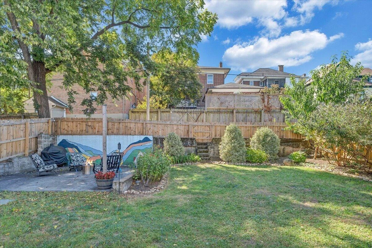 426 Woods AVE SW - Photo 56