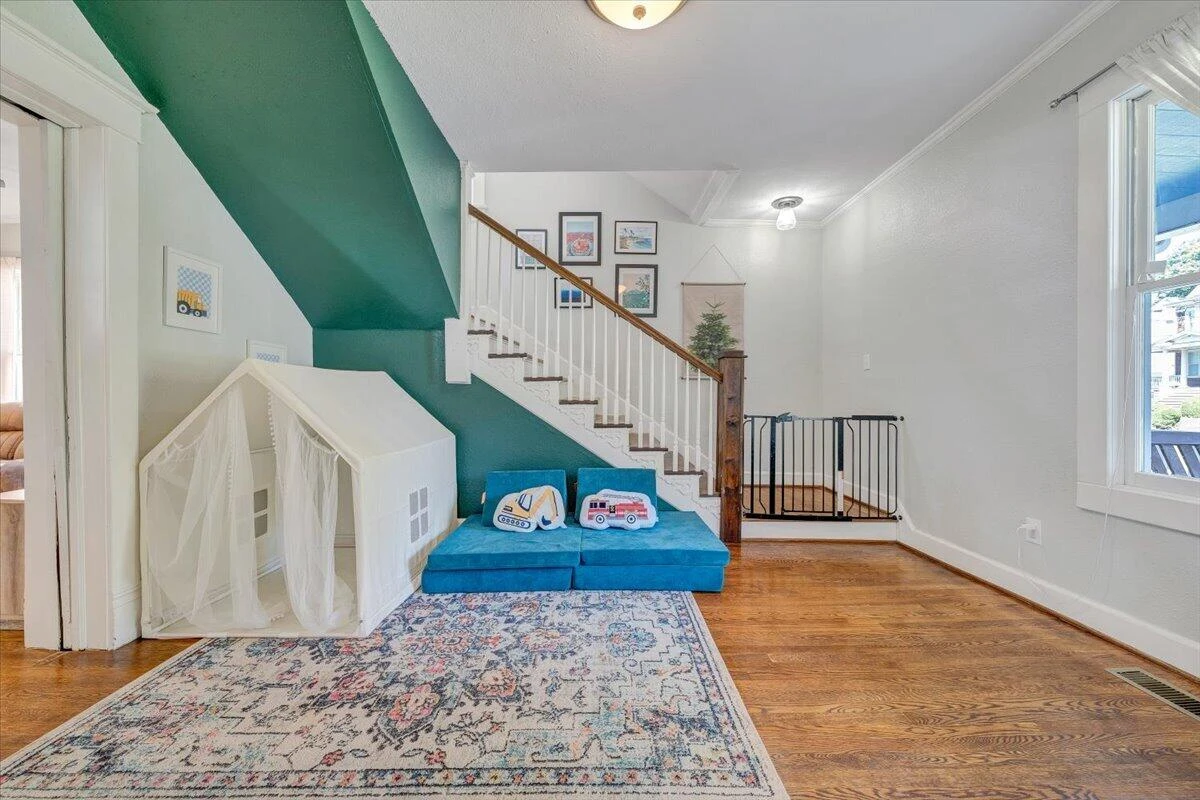 426 Woods AVE SW - Photo 6
