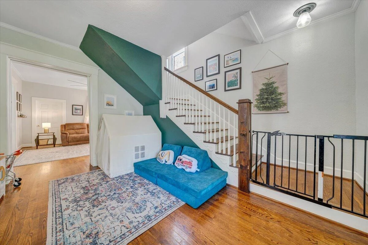 426 Woods AVE SW - Photo 7