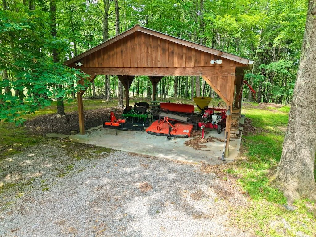 934 Hummingbird LN SE - Photo 85