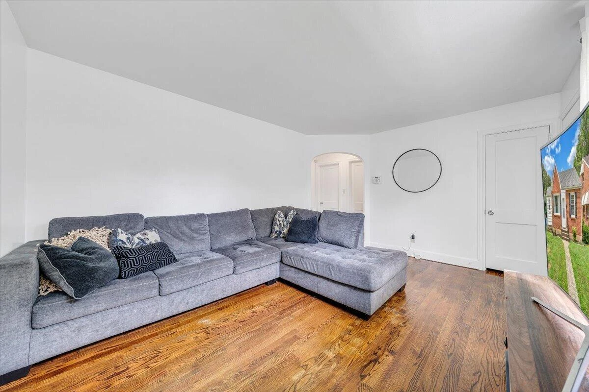 3302 Collingwood ST NE - Photo 6