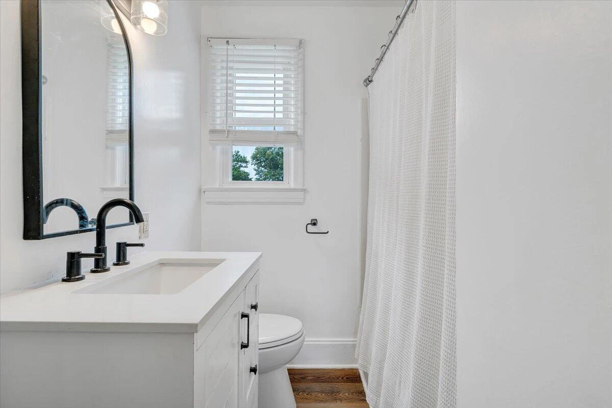 3302 Collingwood ST NE - Photo 17