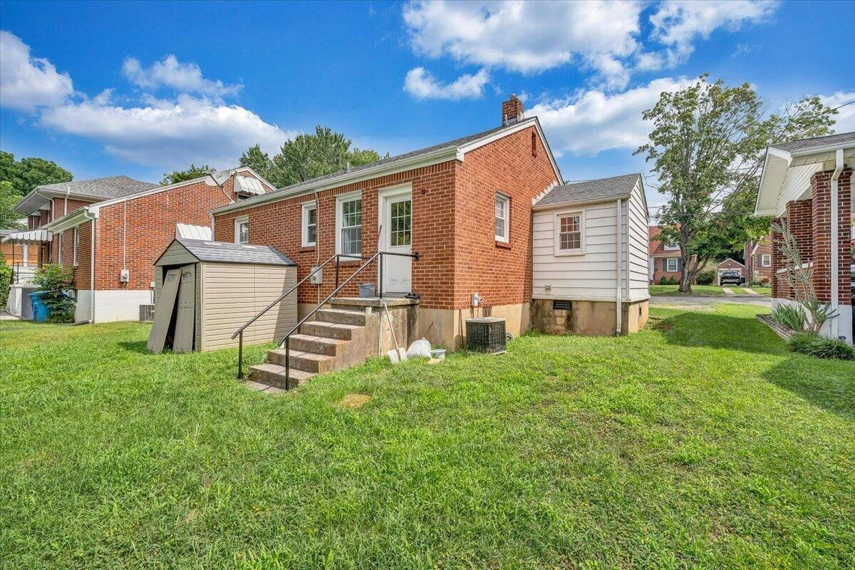 3302 Collingwood ST NE - Photo 25
