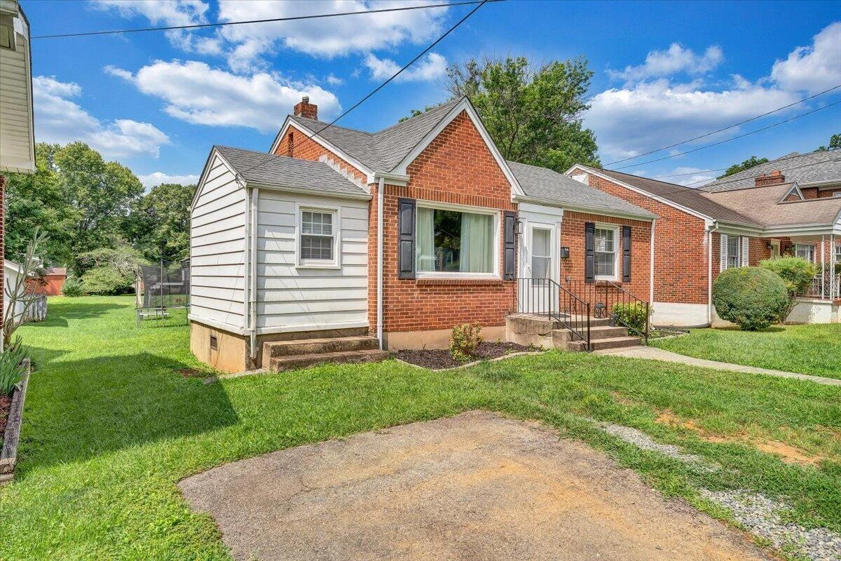 3302 Collingwood ST NE - Photo 26