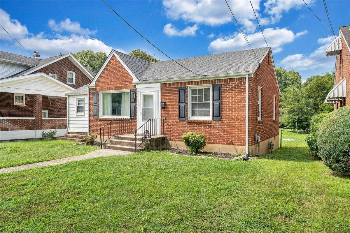 3302 Collingwood ST NE - Photo 27