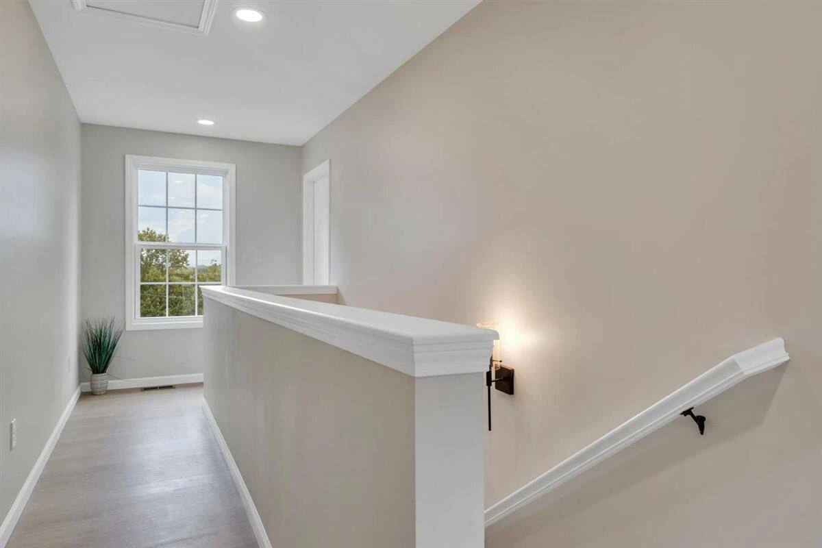 824 Commander DR - Photo 20