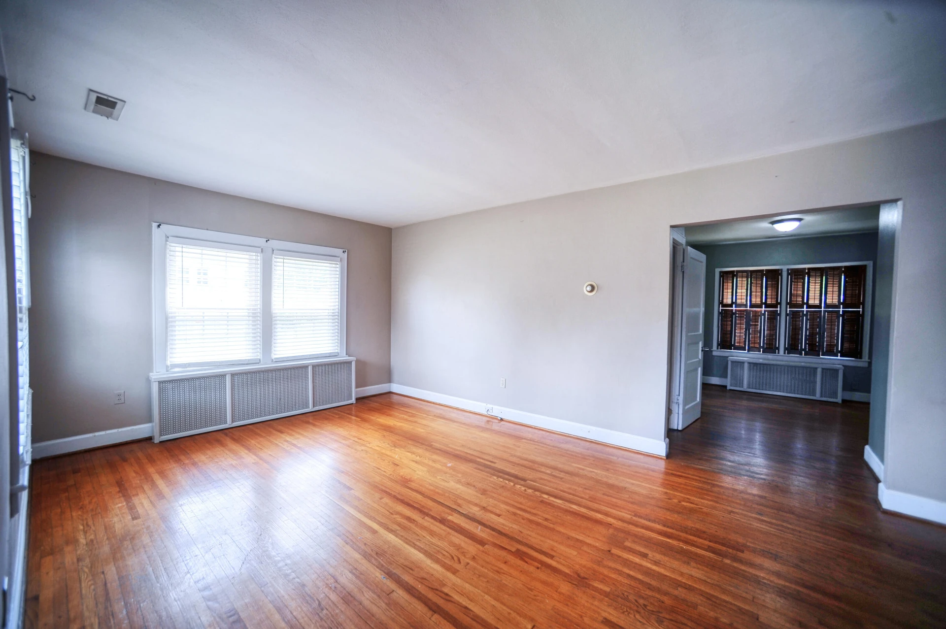 909 Acacia AVE - Photo 3