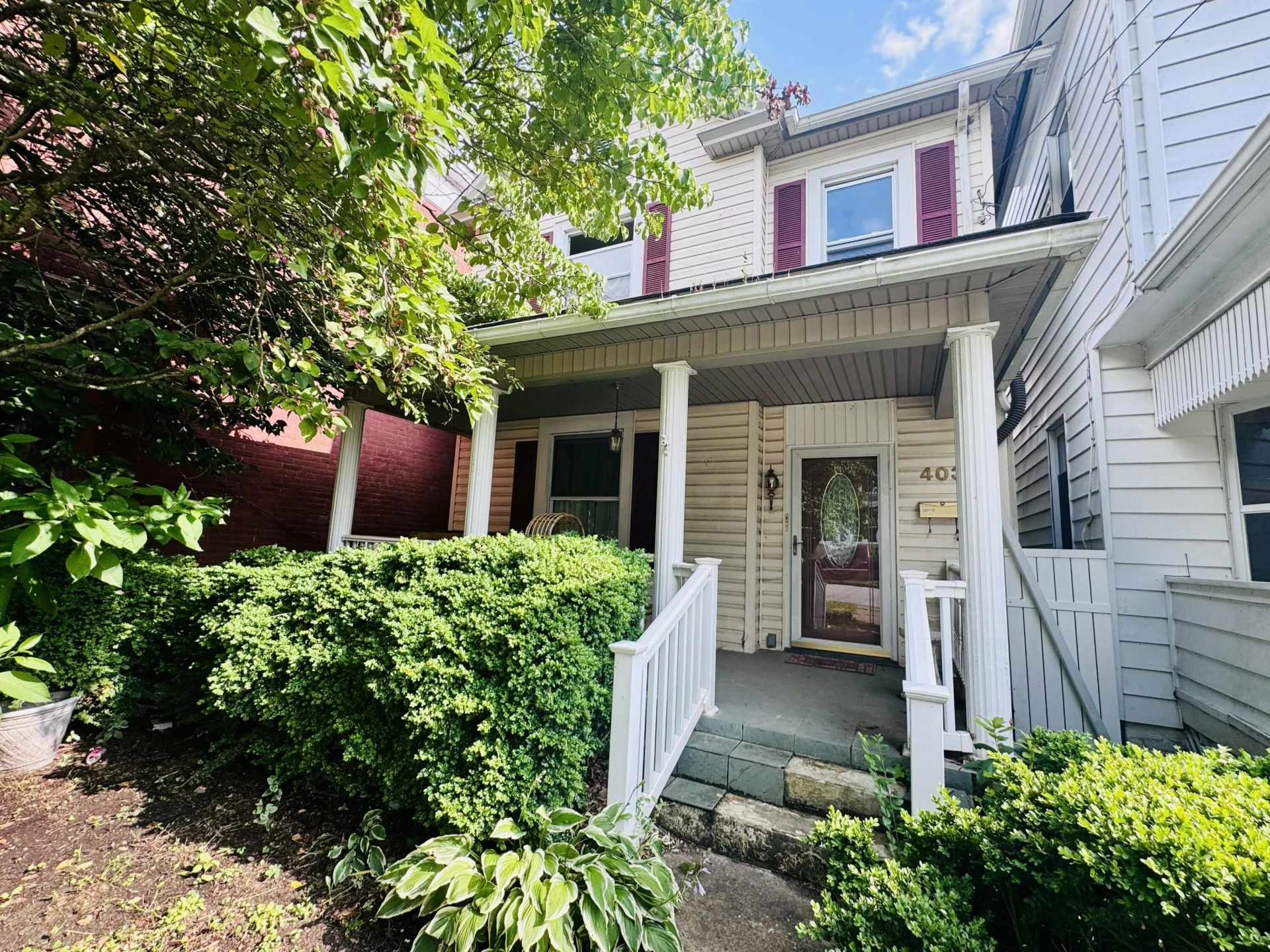 403 Pine ST - Photo 2