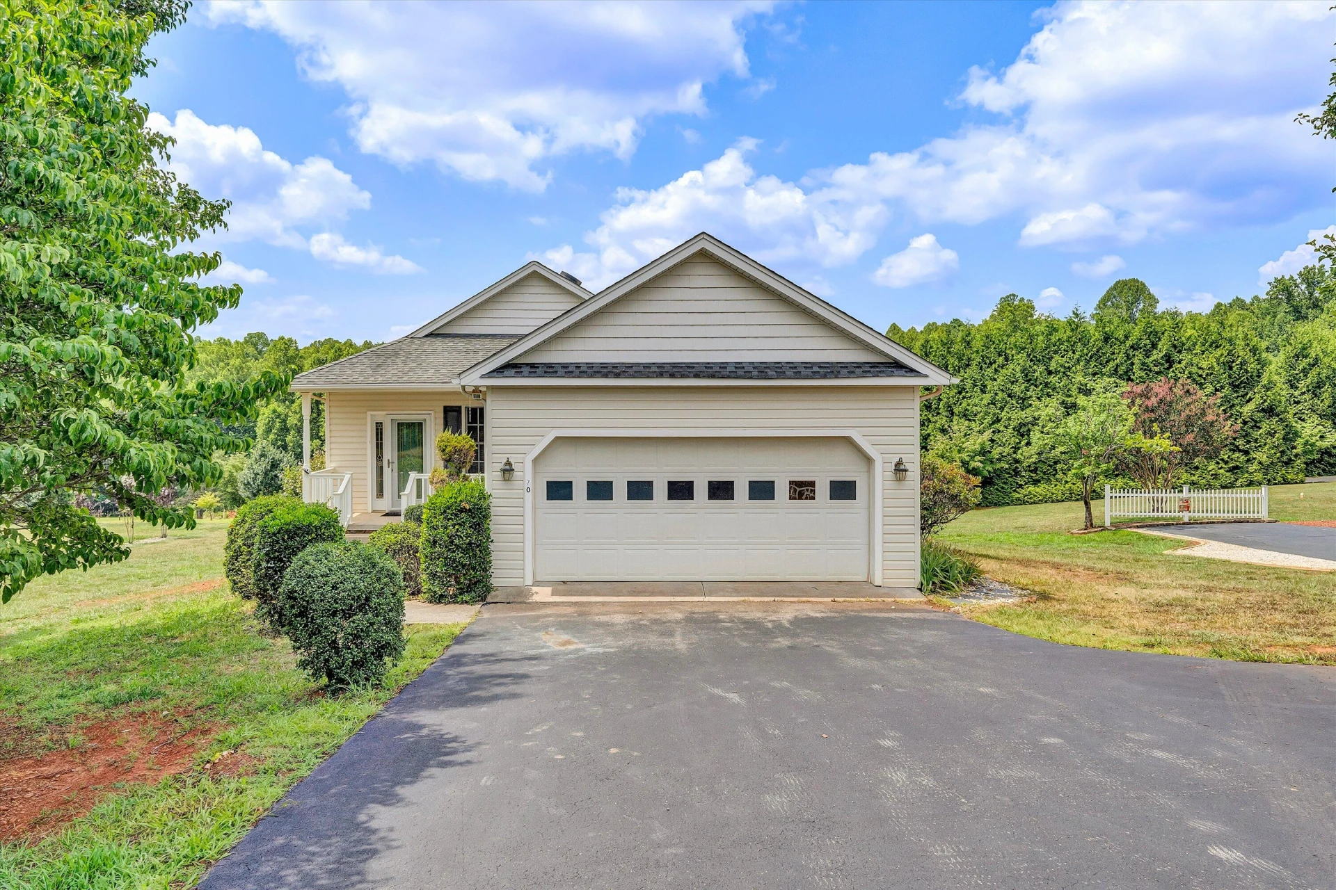 70 Sunny Field RD