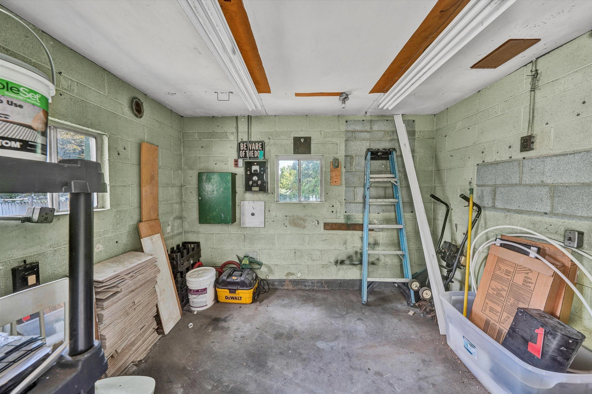 1035 Westside BLVD NW - Photo 25
