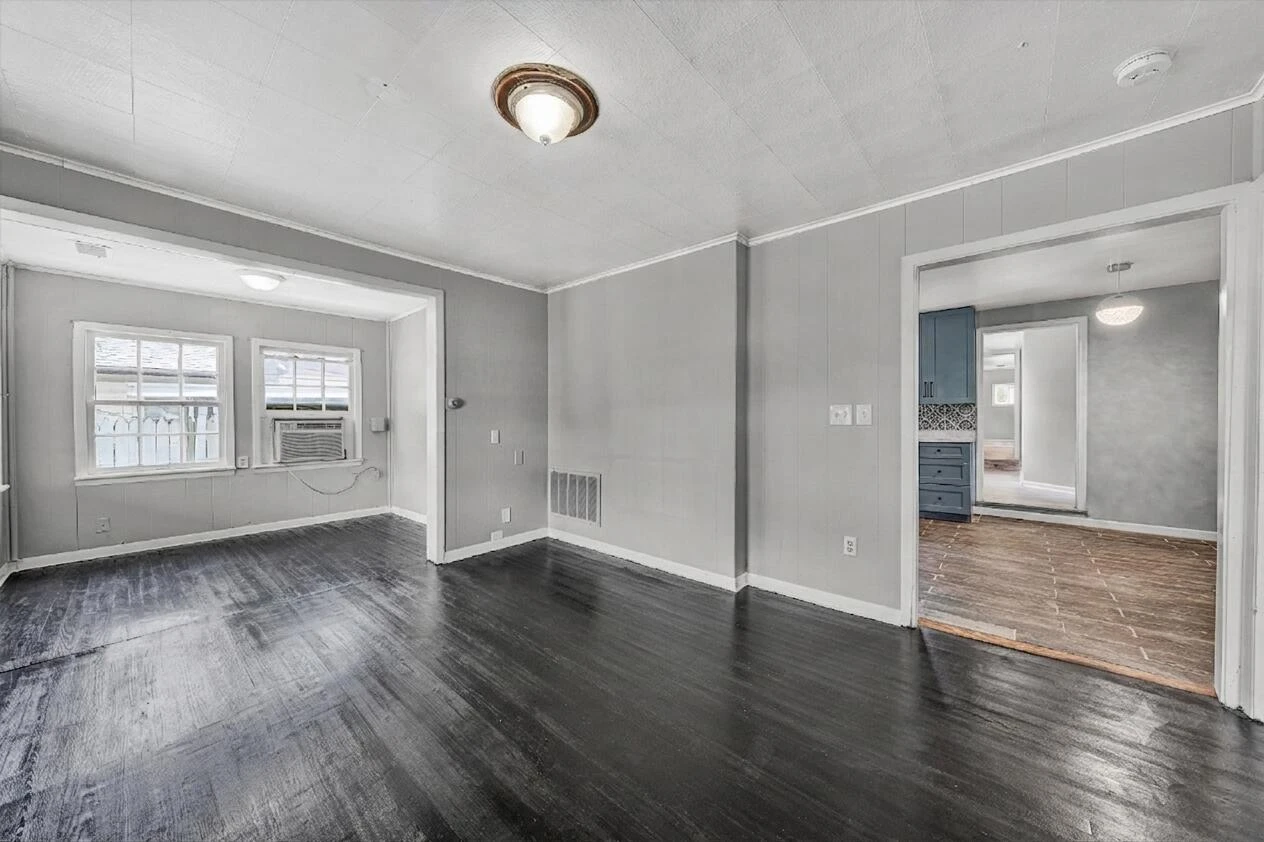 1035 Westside BLVD NW - Photo 5