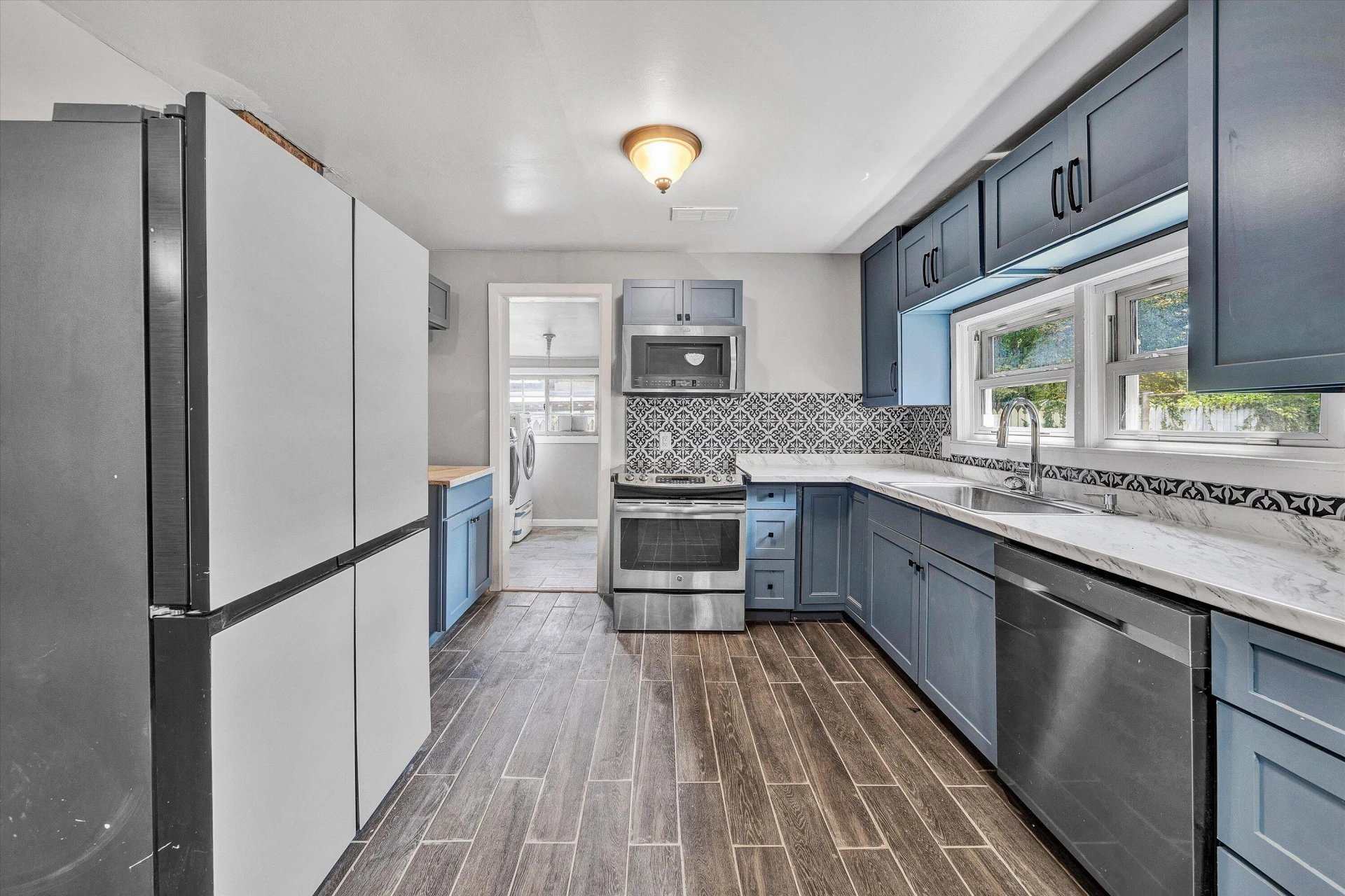 1035 Westside BLVD NW - Photo 6