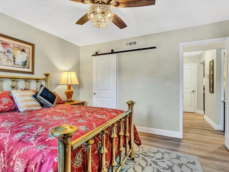 2840 Colonial AVE SW #C-13 - Photo 15
