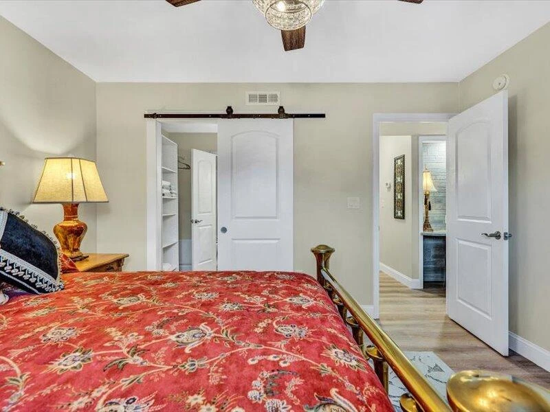 2840 Colonial AVE SW #C-13 - Photo 16