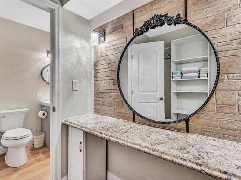 2840 Colonial AVE SW #C-13 - Photo 17