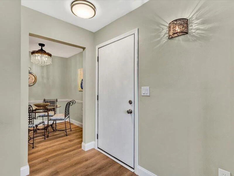 2840 Colonial AVE SW #C-13 - Photo 5